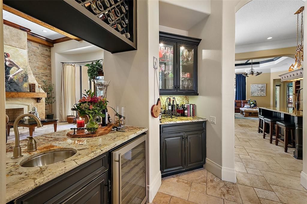 wet bar/wine bar