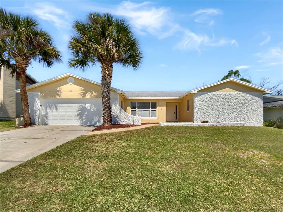 For Sale: $429,000 (4 beds, 2 baths, 1871 Square Feet)