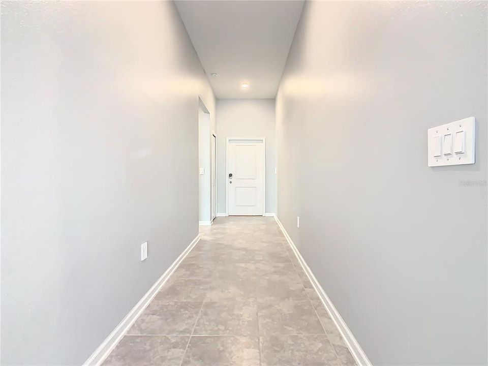 Active With Contract: $1,950 (3 beds, 2 baths, 1555 Square Feet)