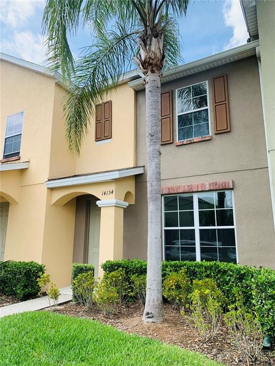 Recently Sold: $375,000 (2 beds, 2 baths, 1292 Square Feet)