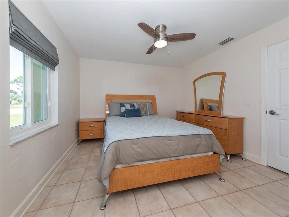 For Rent: $6,750 (4 beds, 2 baths, 1942 Square Feet)