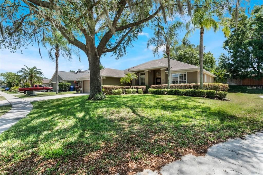 Recently Sold: $610,000 (4 beds, 3 baths, 2300 Square Feet)