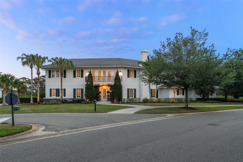 For Sale: $2,995,000 (5 beds, 4 baths, 4450 Square Feet)