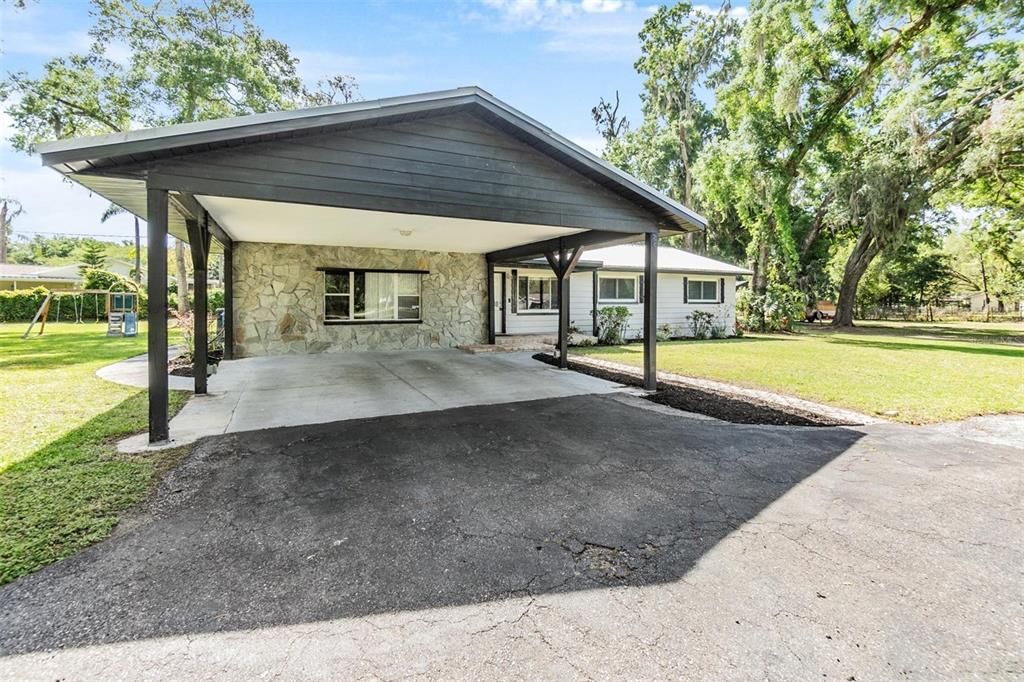 Active With Contract: $475,000 (4 beds, 2 baths, 1717 Square Feet)