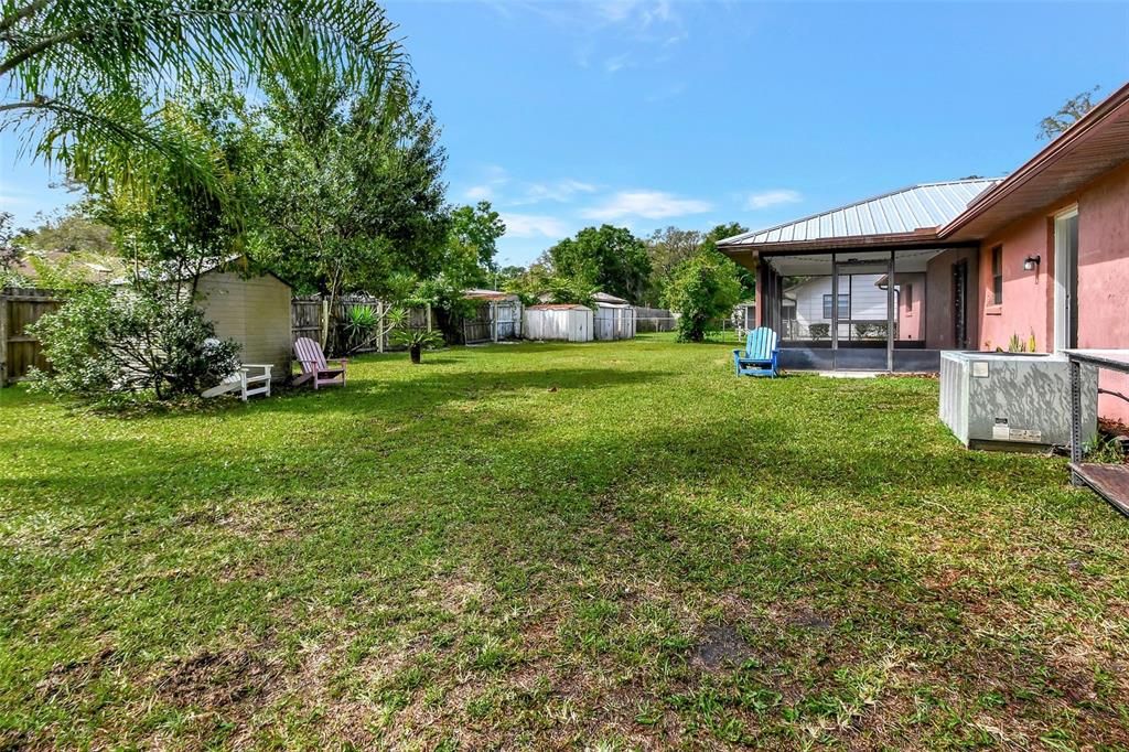 For Sale: $330,000 (3 beds, 2 baths, 1556 Square Feet)