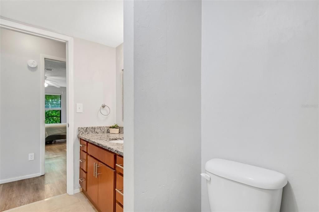 For Sale: $225,000 (2 beds, 2 baths, 1217 Square Feet)