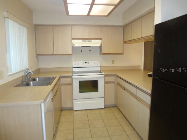 For Rent: $1,700 (3 beds, 2 baths, 1497 Square Feet)