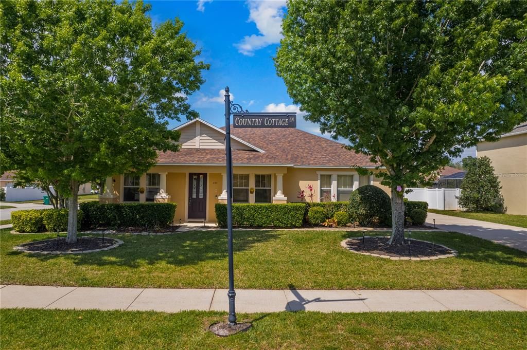 Welcome to Country Cottage Lane