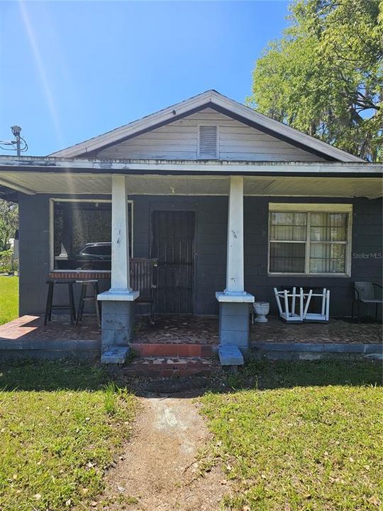 Active With Contract: $99,900 (3 beds, 1 baths, 1056 Square Feet)