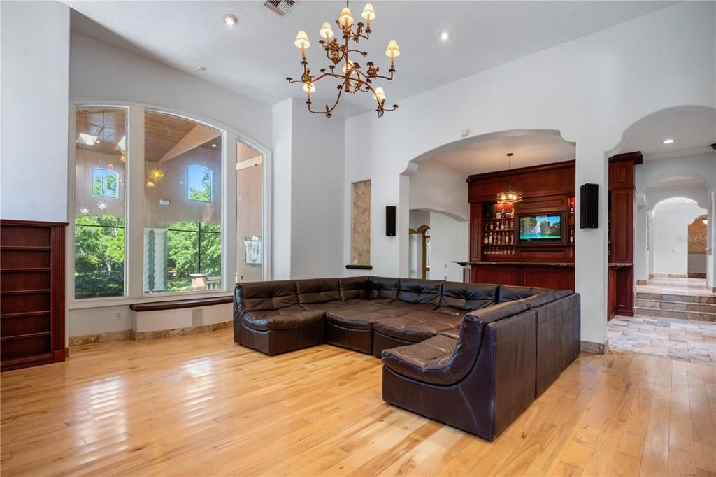 For Sale: $3,995,000 (5 beds, 6 baths, 7223 Square Feet)