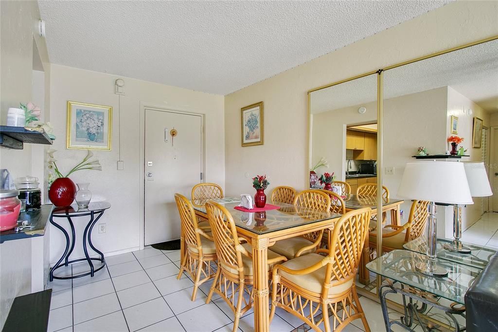 Recently Sold: $100,000 (1 beds, 1 baths, 650 Square Feet)