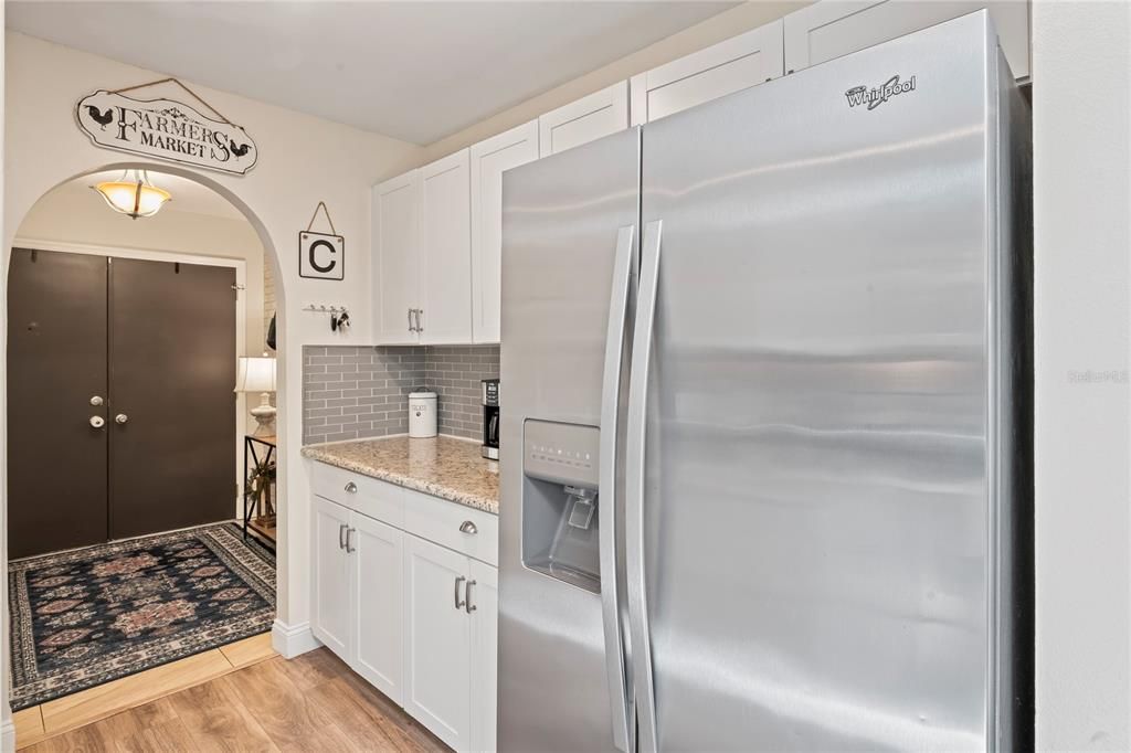 Active With Contract: $330,000 (2 beds, 2 baths, 1548 Square Feet)