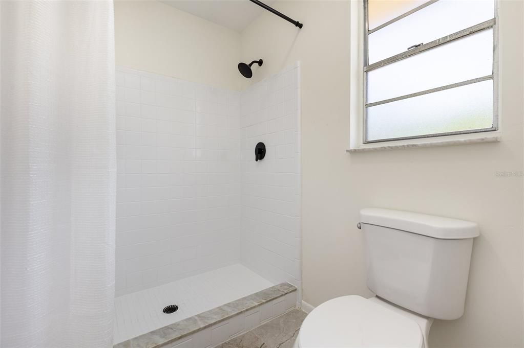 Active With Contract: $319,900 (3 beds, 2 baths, 1750 Square Feet)