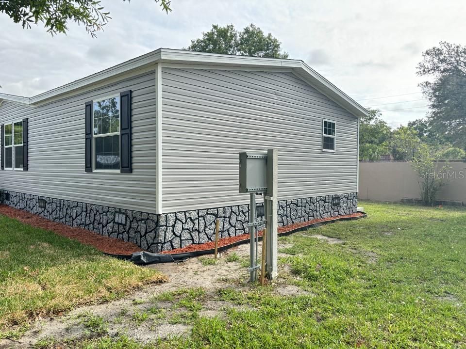 For Sale: $279,000 (3 beds, 2 baths, 1494 Square Feet)
