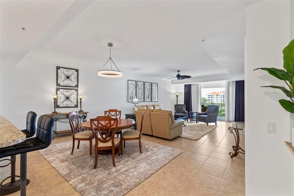 Active With Contract: $489,900 (2 beds, 2 baths, 1570 Square Feet)
