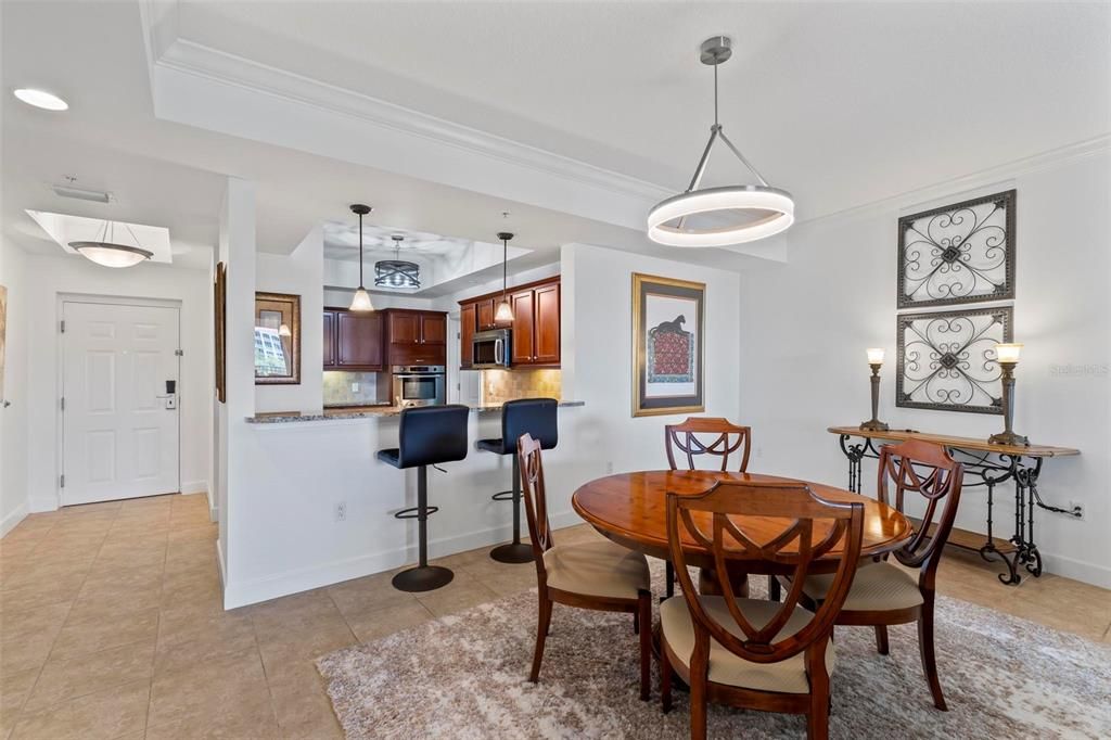 Active With Contract: $489,900 (2 beds, 2 baths, 1570 Square Feet)