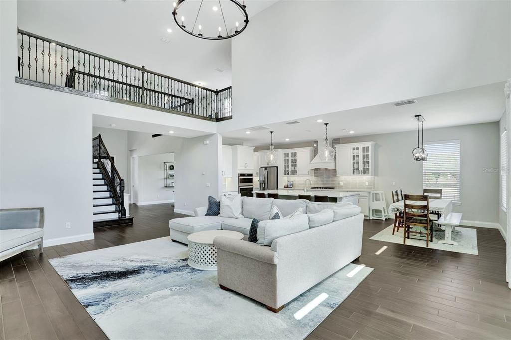 Recently Sold: $895,000 (5 beds, 4 baths, 4049 Square Feet)