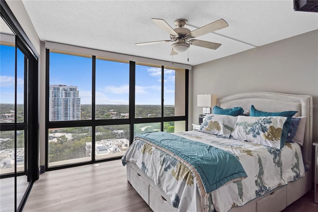 Active With Contract: $6,500 (2 beds, 3 baths, 1996 Square Feet)