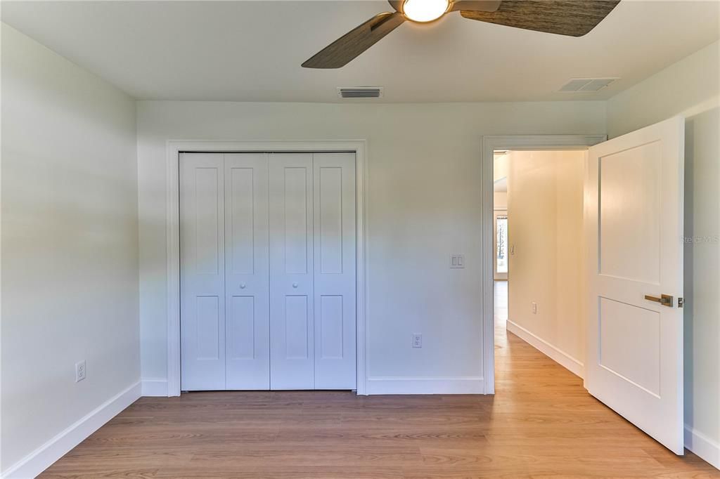 For Sale: $364,900 (3 beds, 2 baths, 1723 Square Feet)