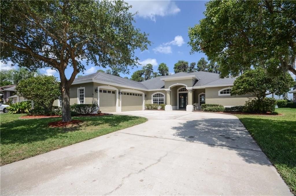 Recently Sold: $1,200,000 (3 beds, 3 baths, 3812 Square Feet)