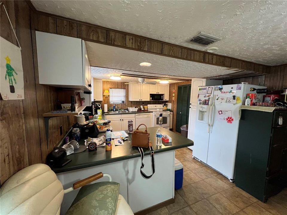 For Sale: $130,000 (3 beds, 1 baths, 1835 Square Feet)