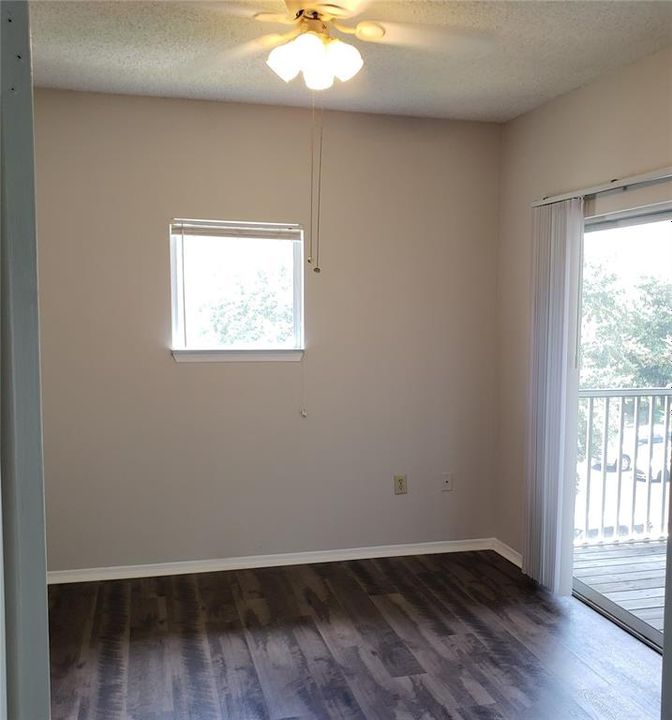 For Sale: $170,000 (1 beds, 1 baths, 593 Square Feet)