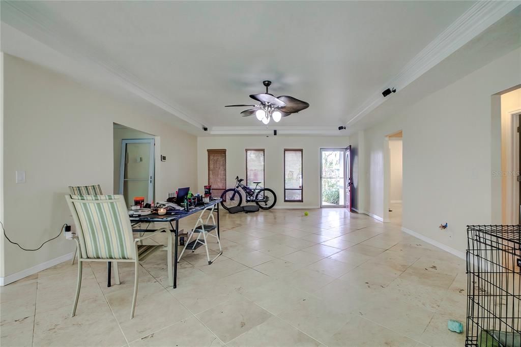 For Sale: $795,000 (5 beds, 3 baths, 2237 Square Feet)