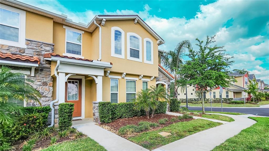 Recently Sold: $475,000 (3 beds, 2 baths, 1756 Square Feet)