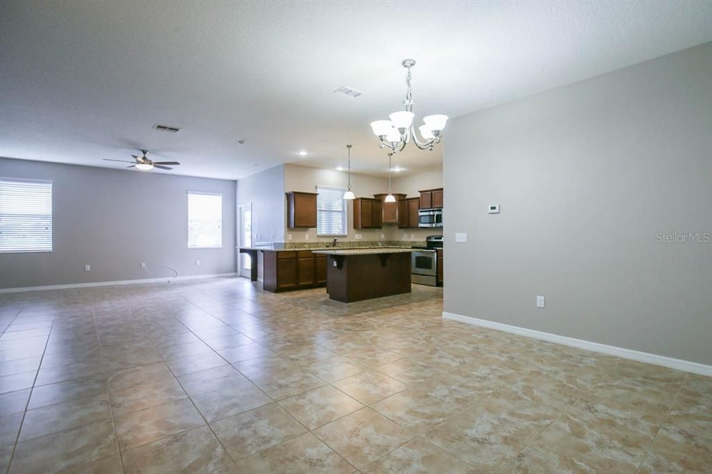 For Rent: $2,600 (4 beds, 2 baths, 2458 Square Feet)