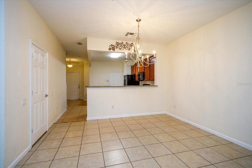 Recently Rented: $2,300 (3 beds, 2 baths, 1672 Square Feet)