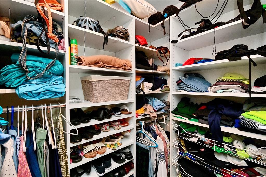 Walk-in Closet