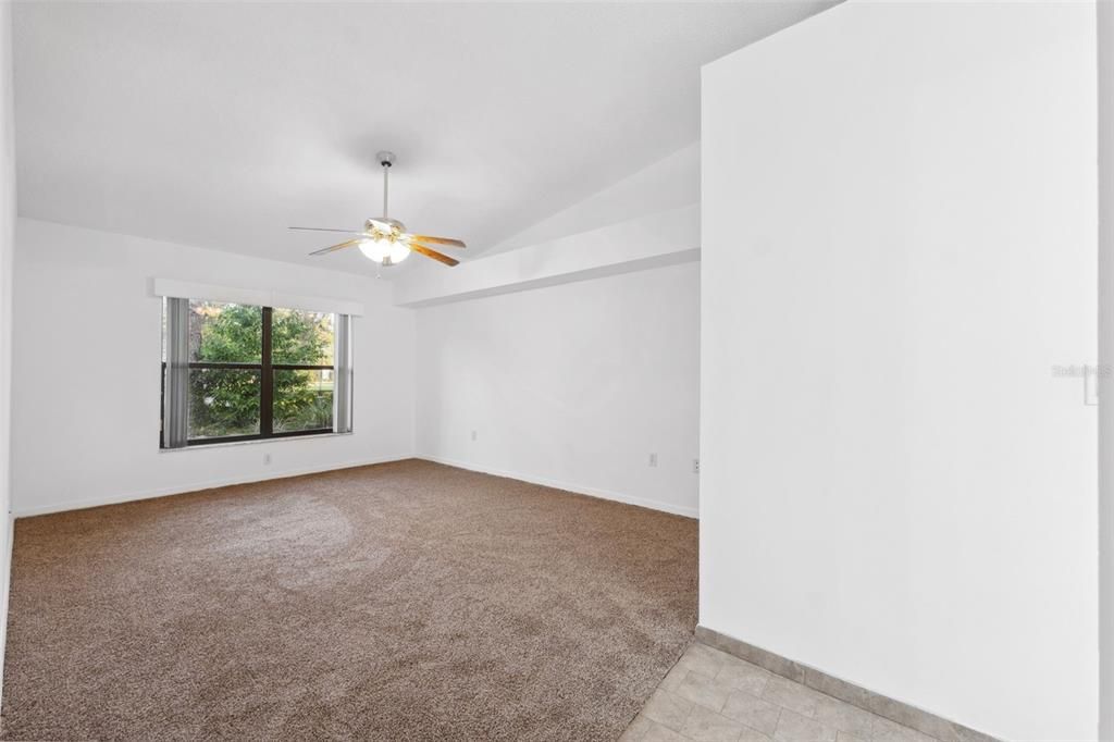 Active With Contract: $229,900 (2 beds, 2 baths, 1641 Square Feet)