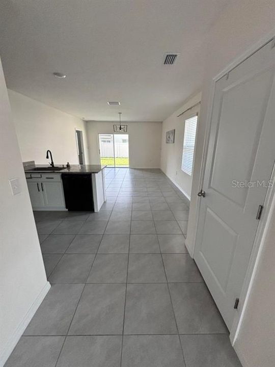 Recently Rented: $2,500 (3 beds, 2 baths, 1516 Square Feet)