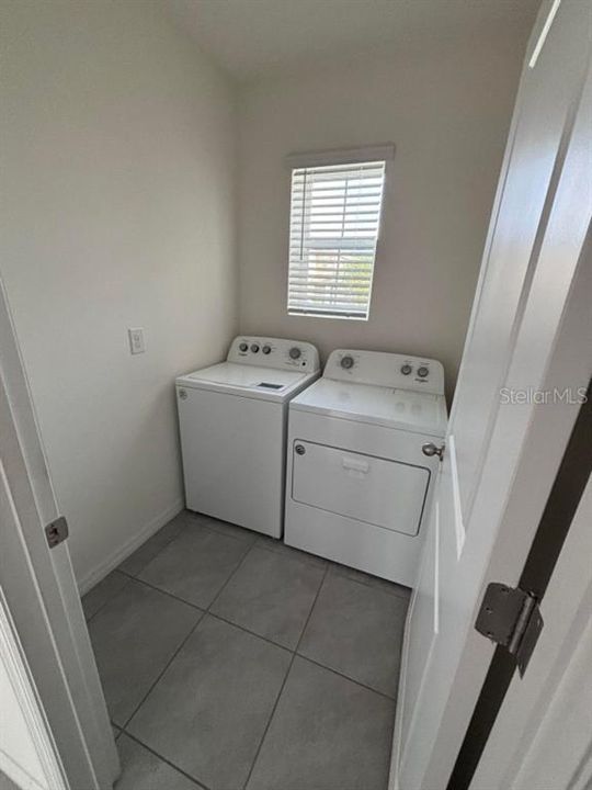 Recently Rented: $2,500 (3 beds, 2 baths, 1516 Square Feet)