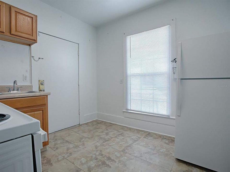 422 E. Citrus - Unit#C, Kitchen