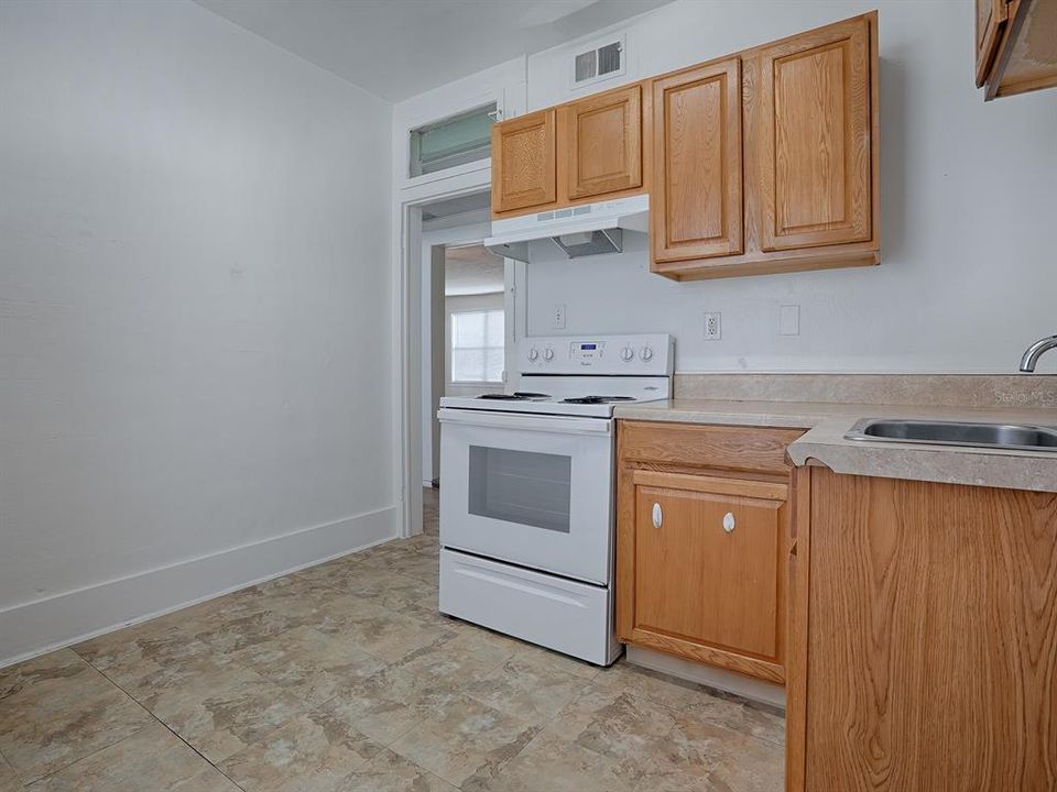 422 E. Citrus - Unit#C, Kitchen