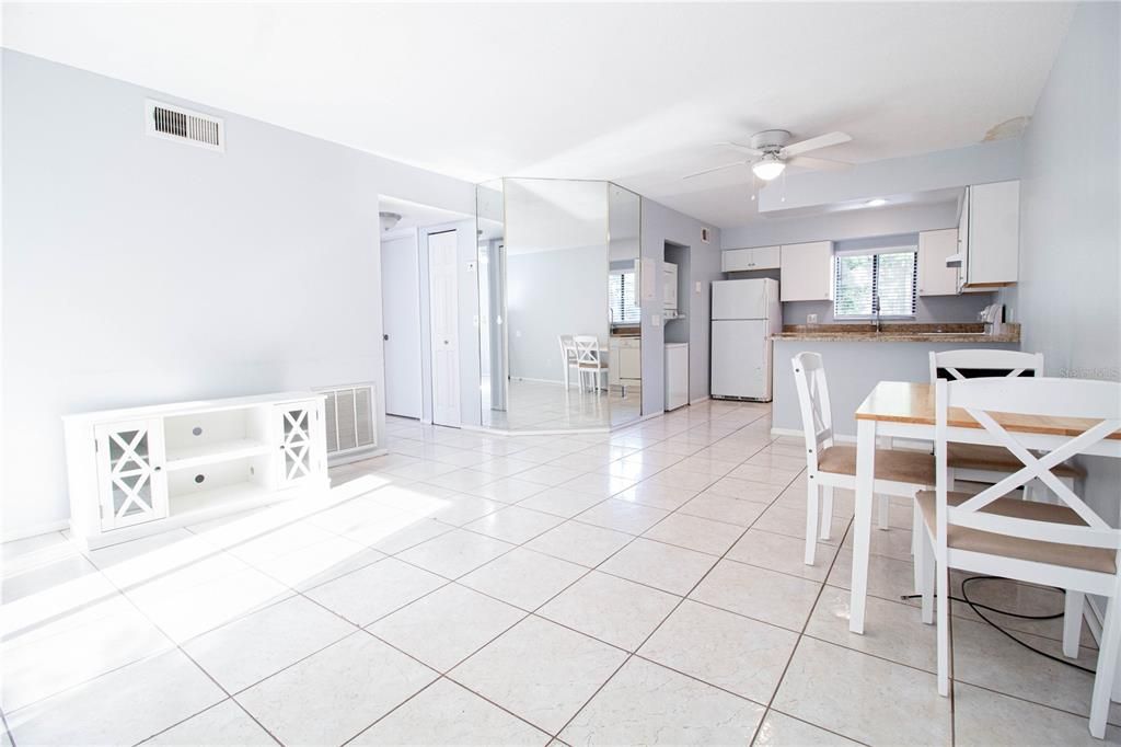 For Sale: $185,000 (2 beds, 2 baths, 774 Square Feet)