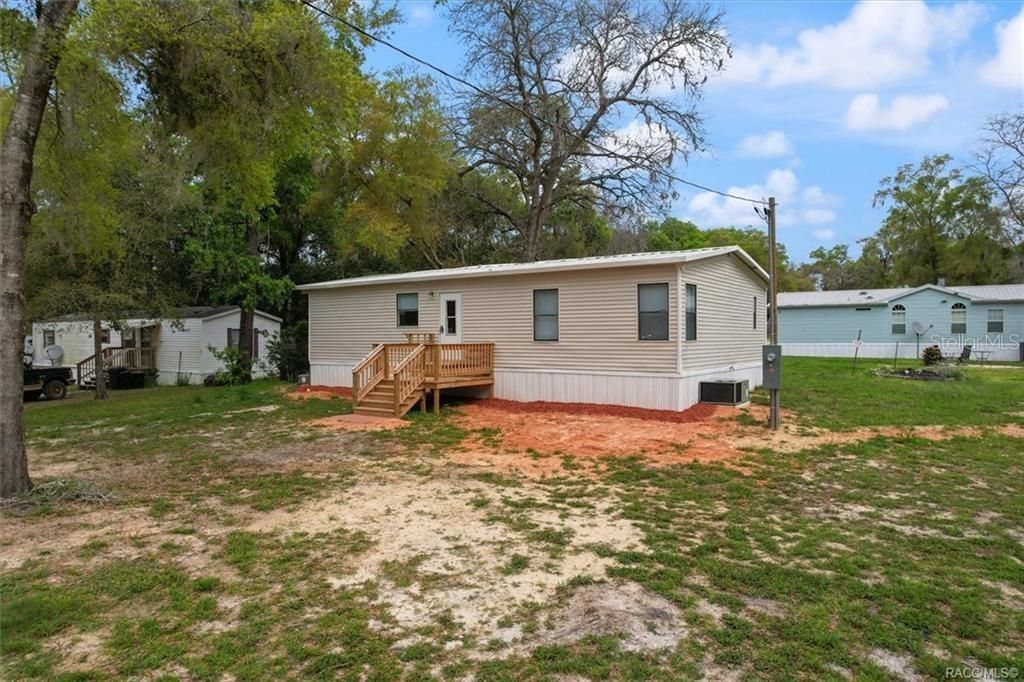 For Sale: $164,900 (2 beds, 2 baths, 1144 Square Feet)
