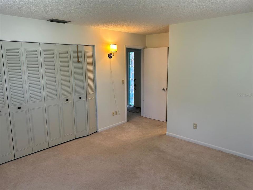 Active With Contract: $264,900 (3 beds, 2 baths, 1388 Square Feet)