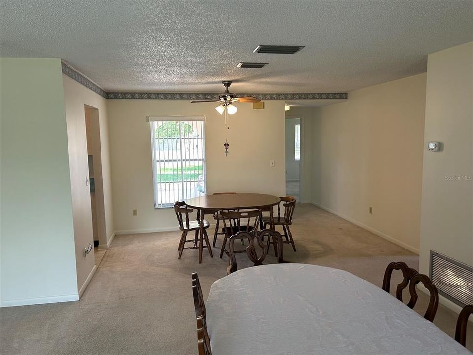 Active With Contract: $264,900 (3 beds, 2 baths, 1388 Square Feet)
