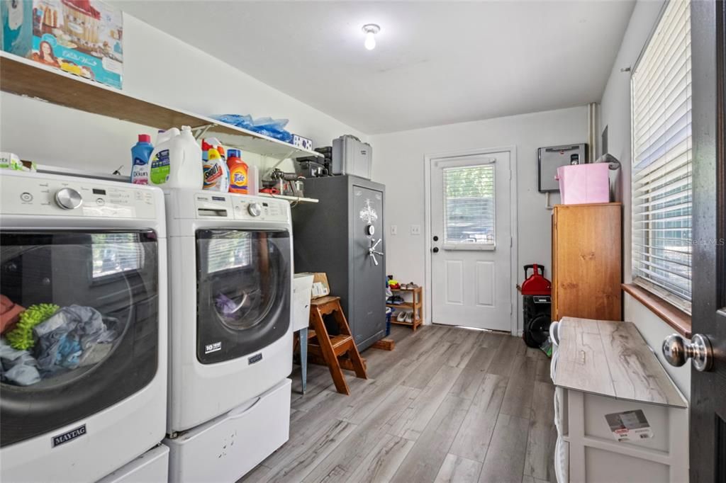 For Sale: $549,000 (3 beds, 2 baths, 2340 Square Feet)