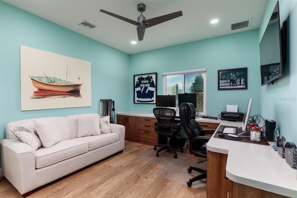 Active With Contract: $1,290,000 (3 beds, 2 baths, 1345 Square Feet)