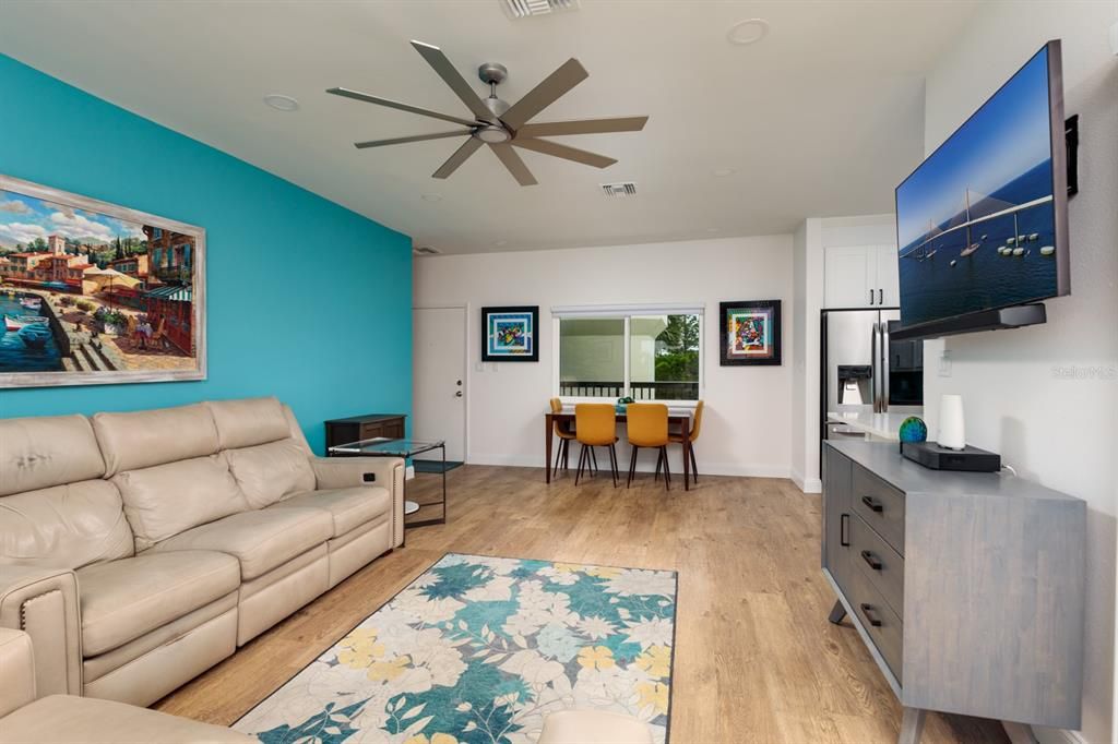 Active With Contract: $1,290,000 (3 beds, 2 baths, 1345 Square Feet)