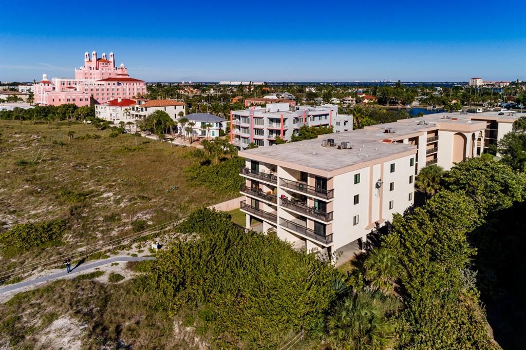 Active With Contract: $1,290,000 (3 beds, 2 baths, 1345 Square Feet)