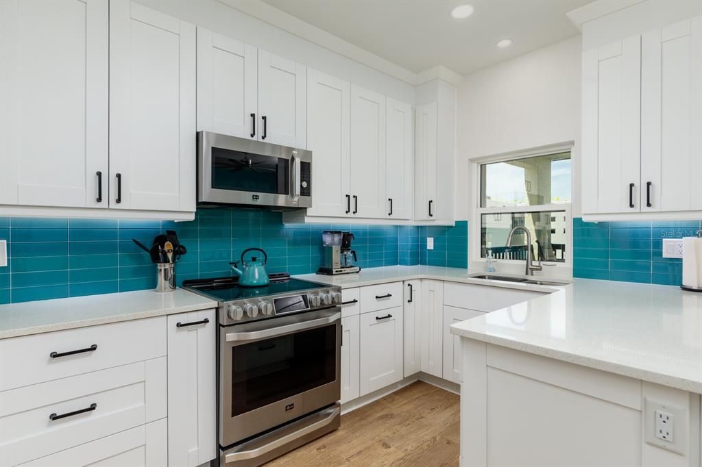 Active With Contract: $1,290,000 (3 beds, 2 baths, 1345 Square Feet)