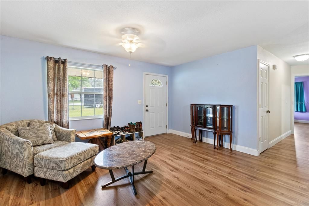 Recently Sold: $175,000 (2 beds, 1 baths, 1014 Square Feet)