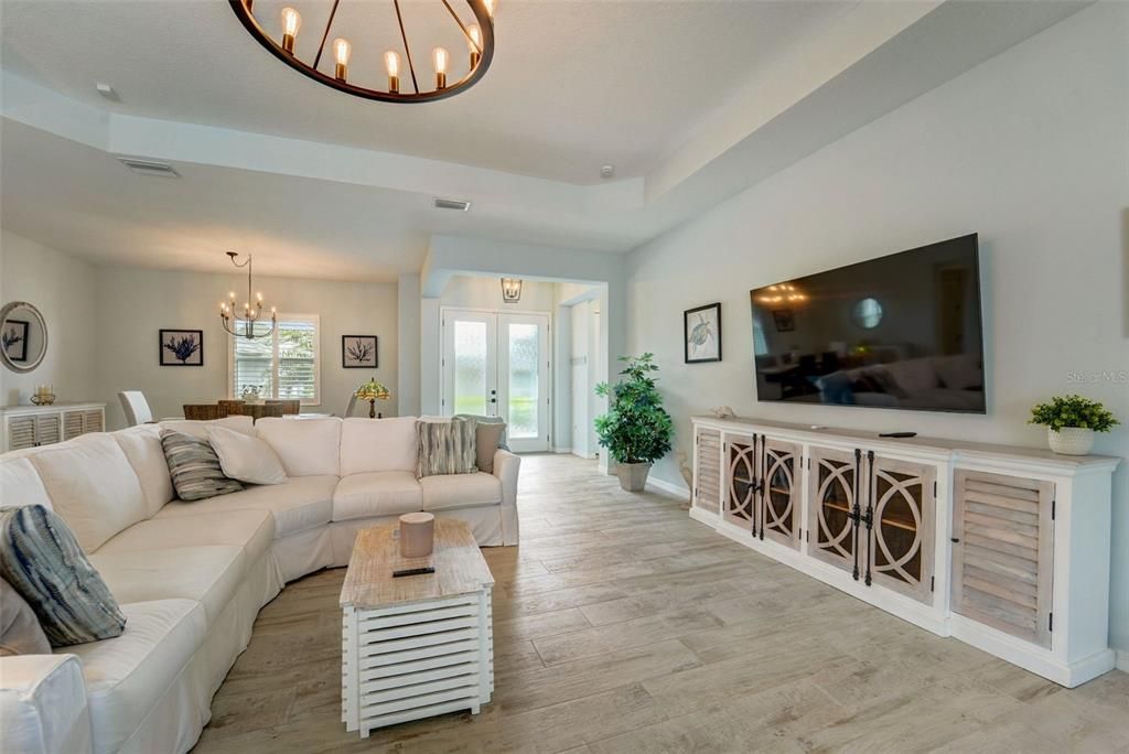 Recently Sold: $1,090,000 (4 beds, 3 baths, 2852 Square Feet)