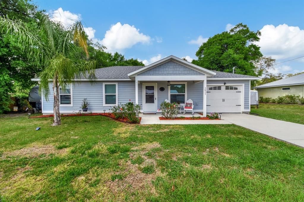 Recently Sold: $289,000 (3 beds, 2 baths, 1064 Square Feet)