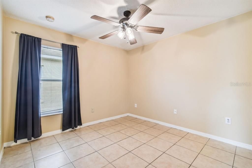 For Rent: $1,900 (3 beds, 2 baths, 1290 Square Feet)
