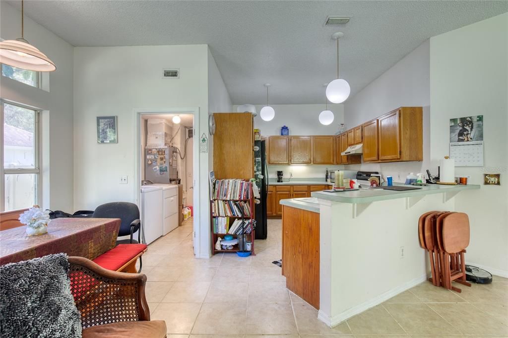 For Sale: $365,000 (3 beds, 2 baths, 1827 Square Feet)